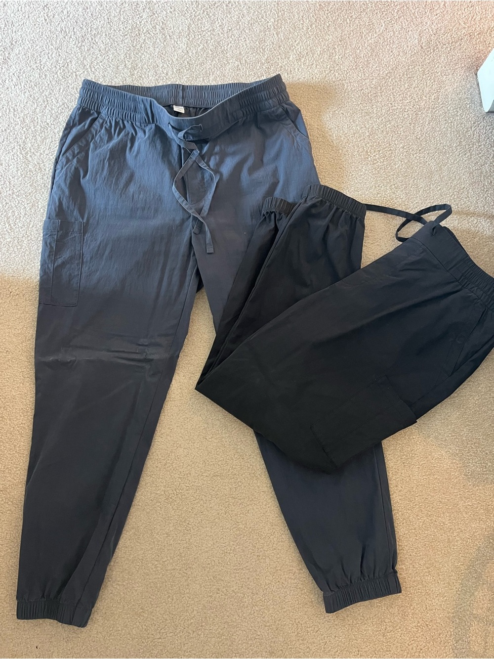 Woman’s Old Navy  Cargo Jogger Pants